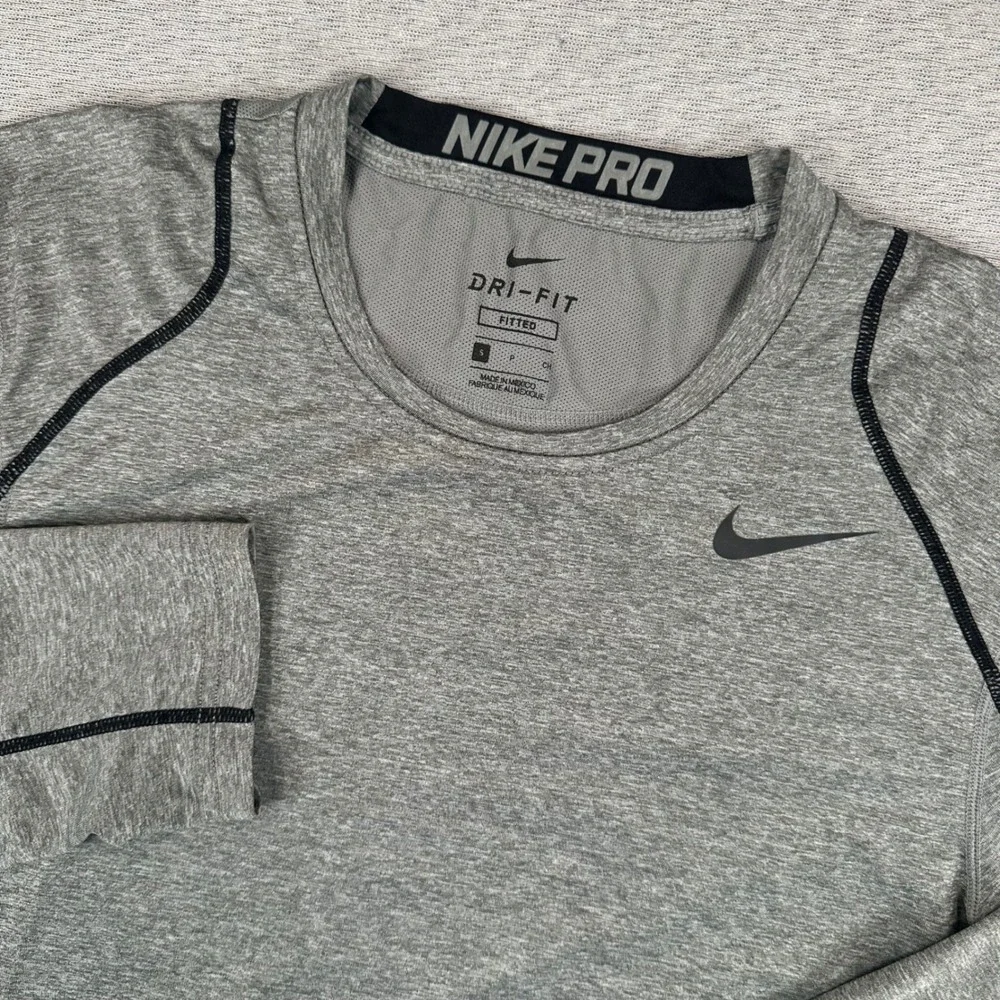 Nike Pro Shirt Mens Small Grey Heather Long Sleeve Fitted Training Dri-FIT